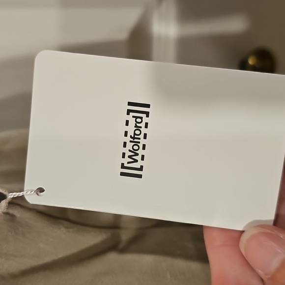 WOLFORD Light Beige Velour Tank Top sz XS NWT - Picture 3 of 8